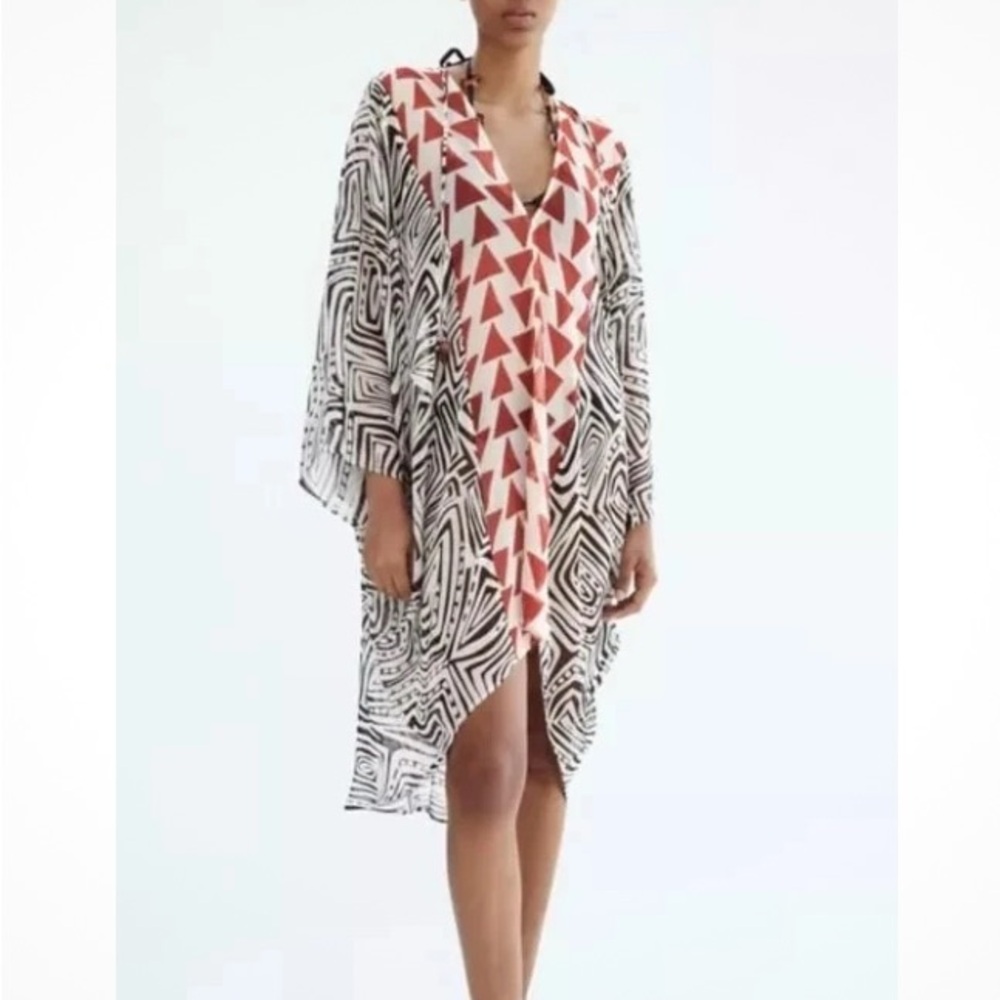 ZARA KAFTAN-Black and White with Red Triangles-Oversized V-neck kaftan